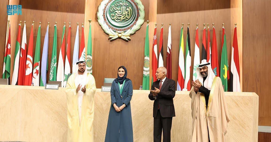 تعرف إلى نورة الزيد ودورها في مسيرة التحول الرقمي في السعودية